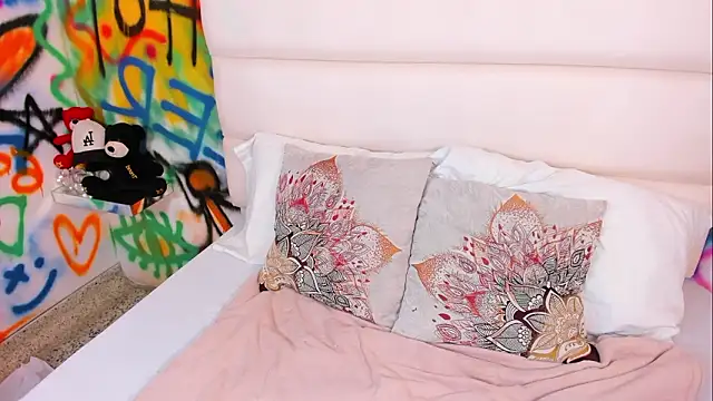 Liana Bernocchi online show from February 2026 08:16:01 PM