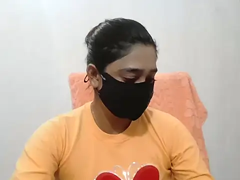 Snapshot of Chitrani- chatting on January 2026 07:34:01 PM Chitrani- online show from January 2026 07:34:01 PM