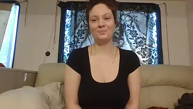 Snapshot of emerieskye20 chatting on January 2025 09:31:02 PM emerieskye20 online show from January 2025 09:31:02 PM