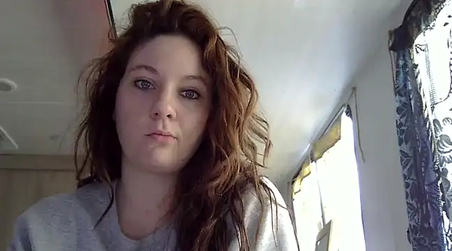 Snapshot of emerieskye20 chatting on February 2025 03:39:01 PM emerieskye20 online show from February 2025 03:39:01 PM