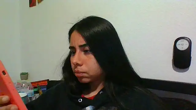 Snapshot of catrinasexy19 chatting on December 2024 10:40:01 PM catrinasexy19 online show from December 2024 10:40:01 PM