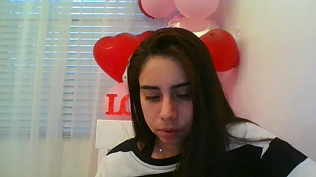 Snapshot of catrinasexy19 chatting on February 2025 11:25:02 PM catrinasexy19 online show from February 2025 11:25:02 PM