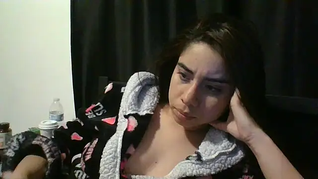 Snapshot of catrinasexy19 chatting on March 2025 05:39:02 PM catrinasexy19 online show from March 2025 05:39:02 PM