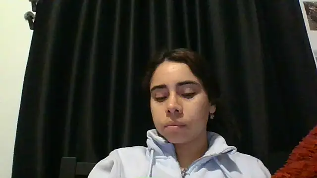 Snapshot of catrinasexy19 chatting on March 2025 07:10:01 PM catrinasexy19 online show from March 2025 07:10:01 PM