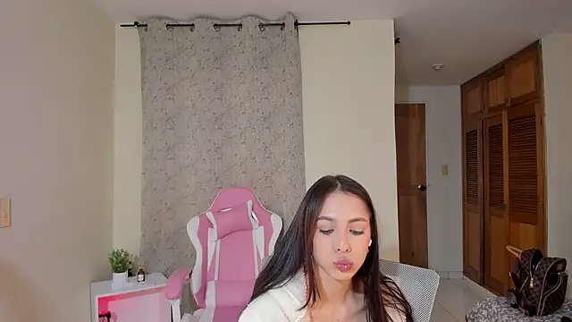 Snapshot of shanakendal2 chatting on February 2025 04:44:01 PM shanakendal2 online show from February 2025 04:44:01 PM