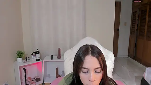 Snapshot of shanakendal2 chatting on March 2025 08:26:02 PM shanakendal2 online show from March 2025 08:26:02 PM