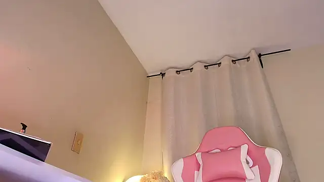 Snapshot of shanakendal2 chatting on October 2025 11:40:01 AM shanakendal2 online show from October 2025 11:40:01 AM