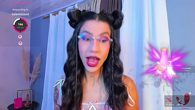 sofiaa grey  online show from October 2025 12:56:02 PM