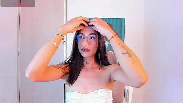 sofiaa grey  online show from January 2026 03:47:01 PM