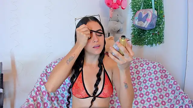 Snapshot of emilyclay_1 chatting on December 2025 08:15:02 PM emilyclay 1 online show from December 2025 08:15:02 PM