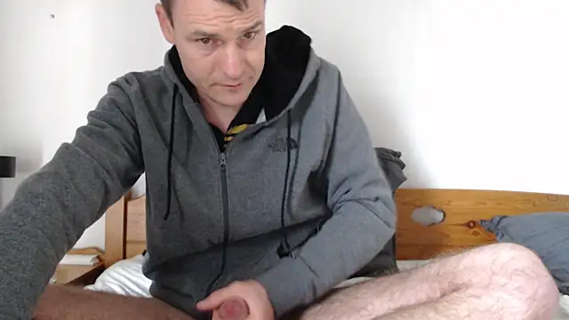 geree84 online show from March 2025 01:40:01 PM