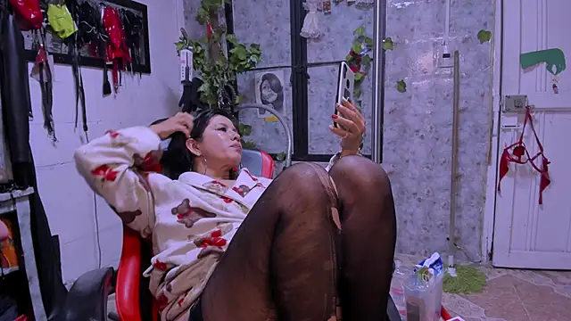 Snapshot of Erlinda-engel chatting on January 2025 02:51:02 PM Erlinda-engel online show from January 2025 02:51:02 PM