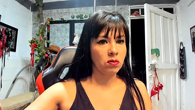 Snapshot of Erlinda-engel chatting on March 2025 12:01:01 PM Erlinda-engel online show from March 2025 12:01:01 PM