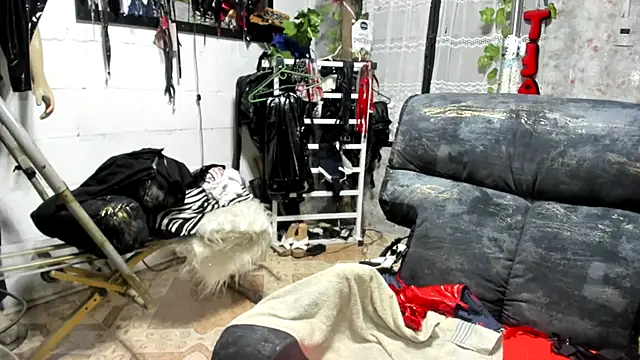 Snapshot of Erlinda-engel chatting on September 2025 12:30:01 PM Erlinda-engel online show from September 2025 12:30:01 PM