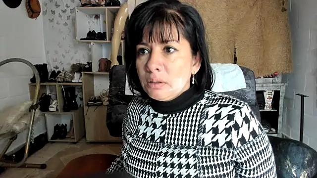 Snapshot of Erlinda-engel chatting on October 2025 12:28:01 PM Erlinda-engel online show from October 2025 12:28:01 PM