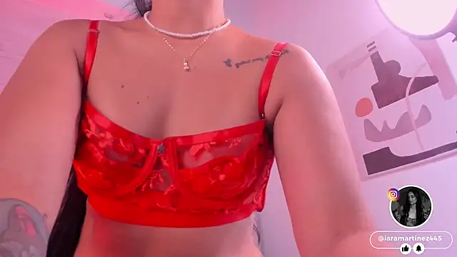 Snapshot of iara_martinez chatting on February 2025 12:57:02 PM iara martinez online show from February 2025 12:57:02 PM