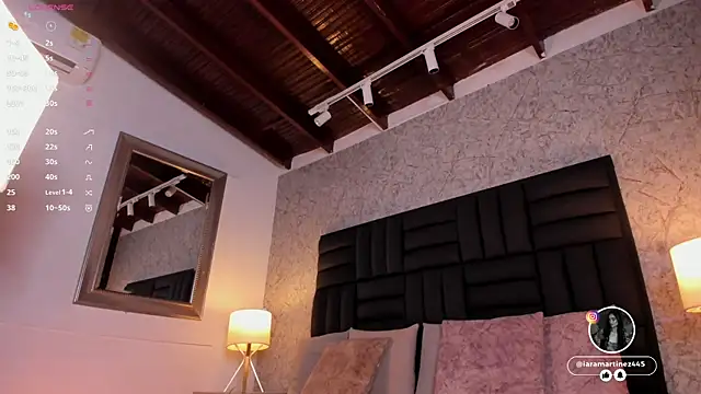 Snapshot of iara_martinez chatting on September 2025 12:43:02 PM iara martinez online show from September 2025 12:43:02 PM