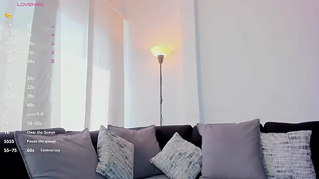 iara martinez online show from November 2025 03:00:01 PM