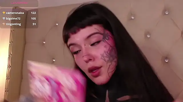 SylveonFox online show from December 2024 04:16:01 PM