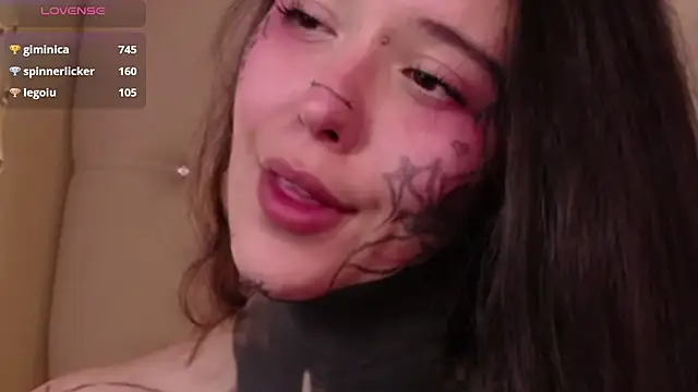 SylveonFox online show from December 2024 06:52:02 AM