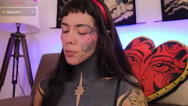 SylveonFox online show from November 2025 05:34:01 PM