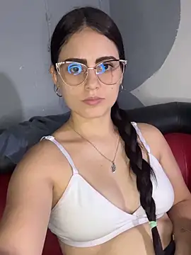 Azuna25 online show from February 2026 08:16:01 PM