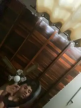 Snapshot of tom_thick chatting on January 2025 06:53:02 PM tom thick online show from January 2025 06:53:02 PM