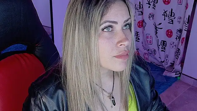 Natalia Montoya online show from October 2025 12:22:01 AM