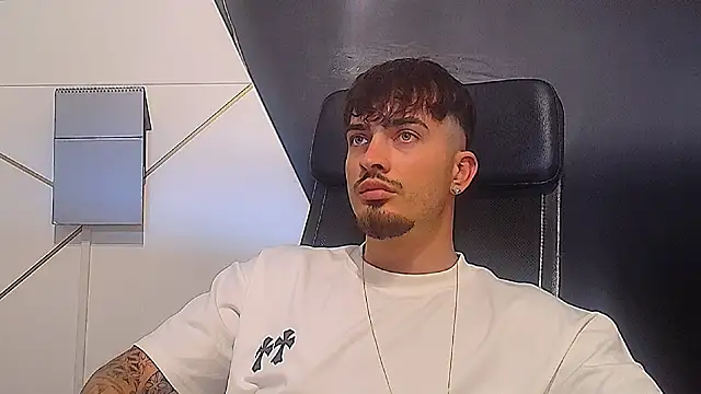 Snapshot of BrandonTate chatting on July 2026 06:07:01 AM BrandonTate online show from July 2026 06:07:01 AM