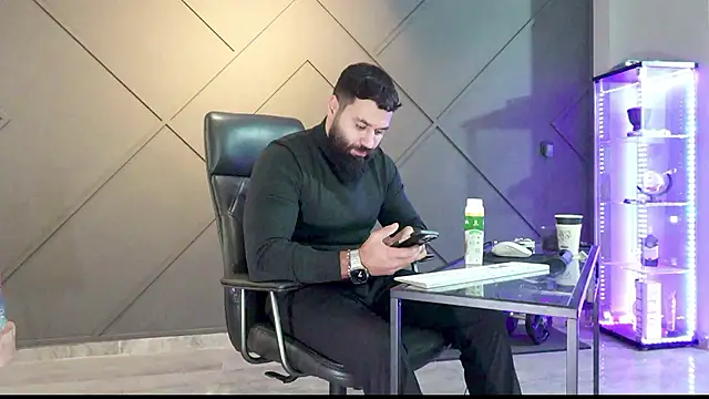 mattmasterss online show from December 2024 12:25:02 PM