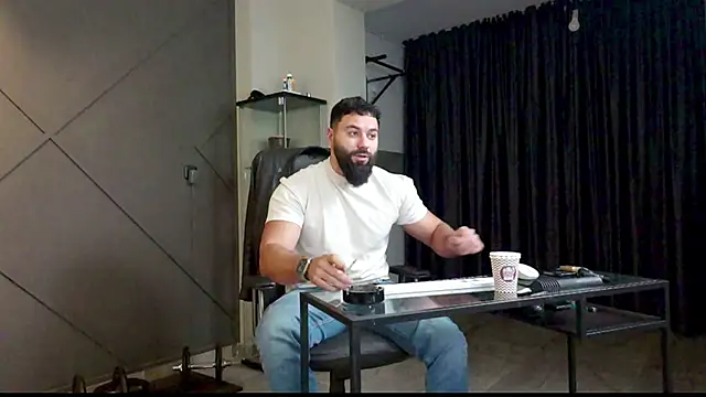 mattmasterss online show from December 2024 03:58:02 AM