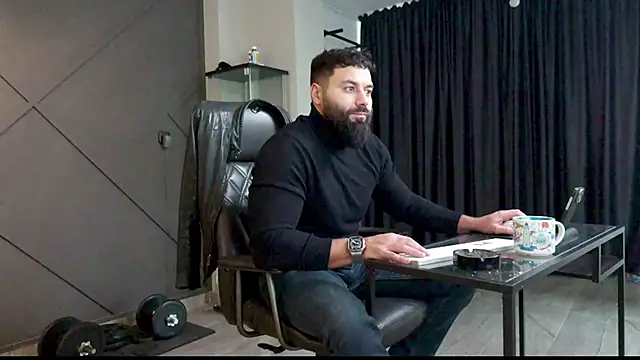 mattmasterss online show from December 2024 12:38:01 PM