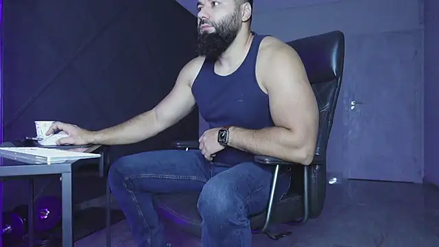 mattmasterss online show from November 2025 05:35:02 AM