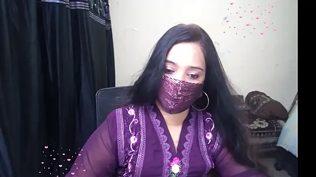 Arushisingh8888 online show from May 2026 12:32:02 PM