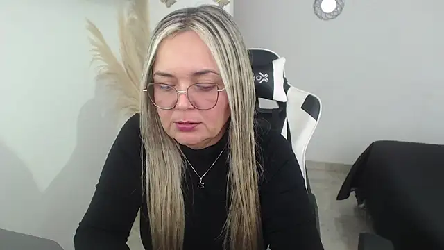 Snapshot of samy_vsn chatting on March 2026 06:23:01 PM samy vsn online show from March 2026 06:23:01 PM
