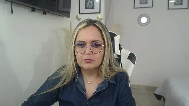 Snapshot of samy_vsn chatting on April 2026 09:20:02 PM samy vsn online show from April 2026 09:20:02 PM