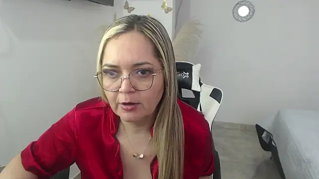 Snapshot of samy_vsn chatting on April 2026 02:33:01 PM samy vsn online show from April 2026 02:33:01 PM