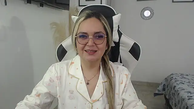 Snapshot of samy_vsn chatting on May 2026 08:57:02 PM samy vsn online show from May 2026 08:57:02 PM