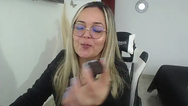 Snapshot of samy_vsn chatting on May 2026 06:58:01 PM samy vsn online show from May 2026 06:58:01 PM