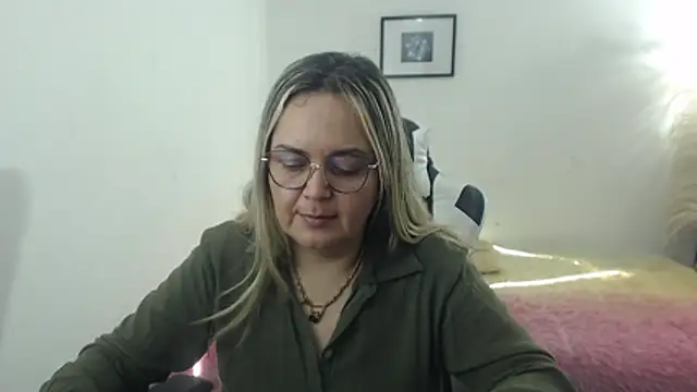 Snapshot of samy_vsn chatting on May 2026 09:43:01 PM samy vsn online show from May 2026 09:43:01 PM