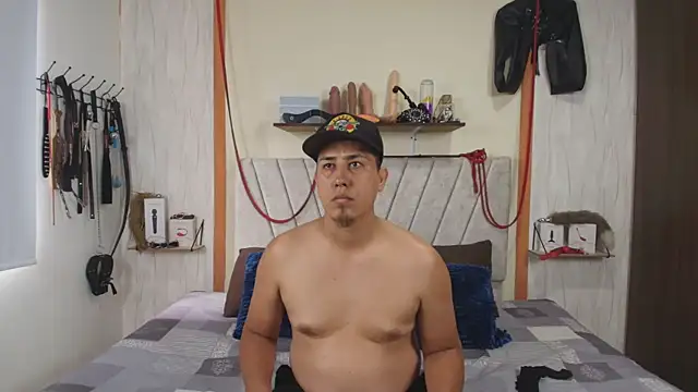 Snapshot of Liana_Asaff chatting on October 2025 07:00:01 PM Liana Asaff online show from October 2025 07:00:01 PM