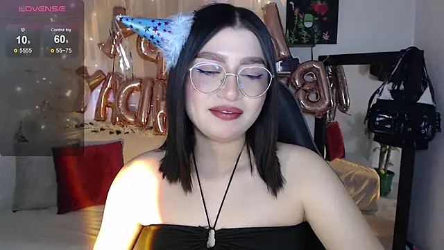 mily thomson b  online show from September 2025 08:09:02 PM