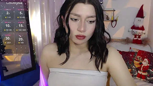 mily thomson b  online show from December 2025 07:40:02 PM