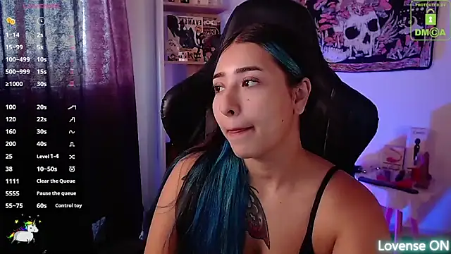 sweetcoralinee online show from October 2025 02:51:01 PM