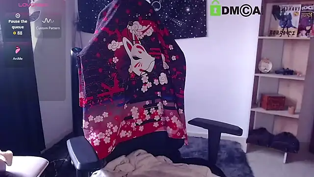 sweetcoralinee online show from April 2026 02:29:02 PM