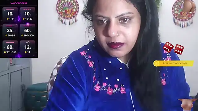 Snapshot of Sexy_komolika chatting on November 2025 01:58:02 AM Sexy komolika online show from November 2025 01:58:02 AM