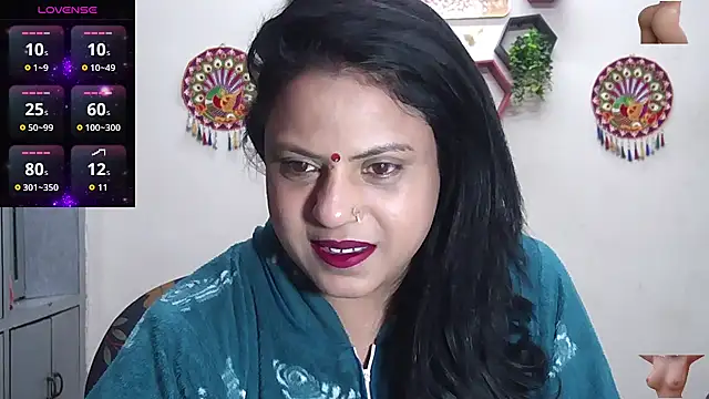 Snapshot of Sexy_komolika chatting on November 2025 01:48:01 PM Sexy komolika online show from November 2025 01:48:01 PM