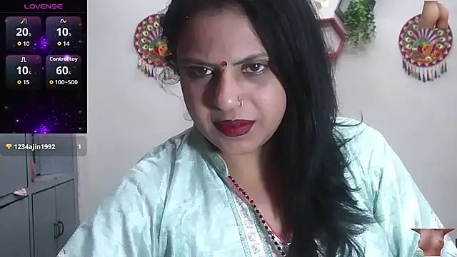 Snapshot of Sexy_komolika chatting on December 2025 01:39:01 PM Sexy komolika online show from December 2025 01:39:01 PM