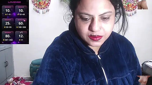 Snapshot of Sexy_komolika chatting on December 2025 01:57:02 AM Sexy komolika online show from December 2025 01:57:02 AM