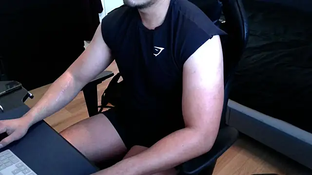 Snapshot of charlie_s2534 chatting on January 2026 06:34:02 PM charlie s2534 online show from January 2026 06:34:02 PM